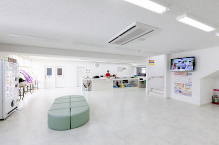 施設紹介-スライダー