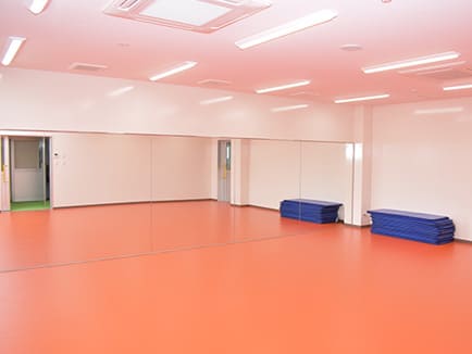 施設紹介-スライダー